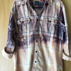 Bleached flannel shirt. Size M.